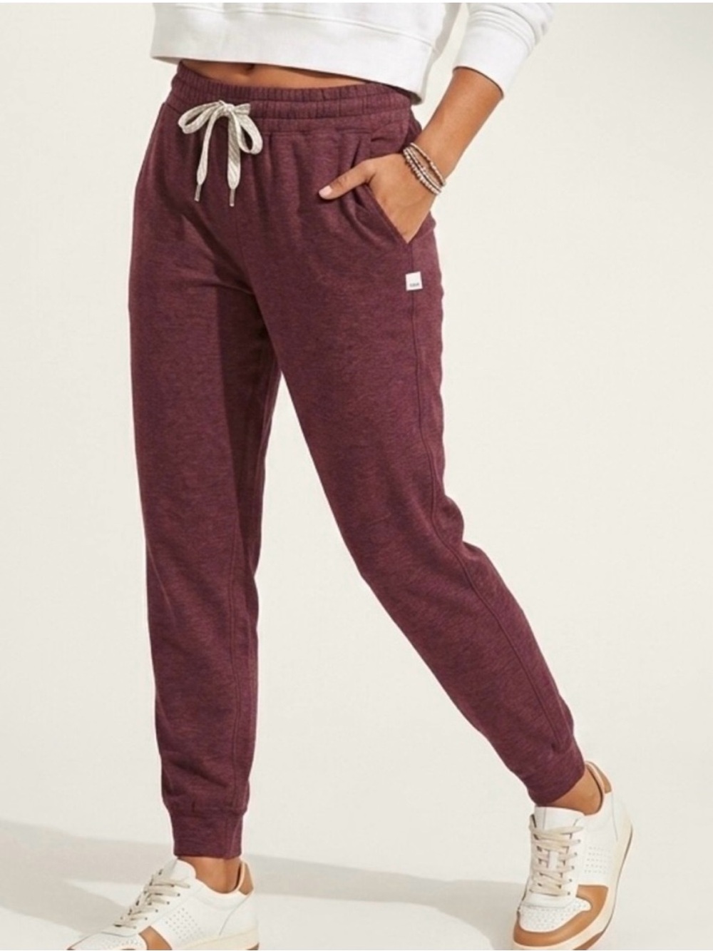 Vuori Performance Jogger Heathered Burgundy Fig